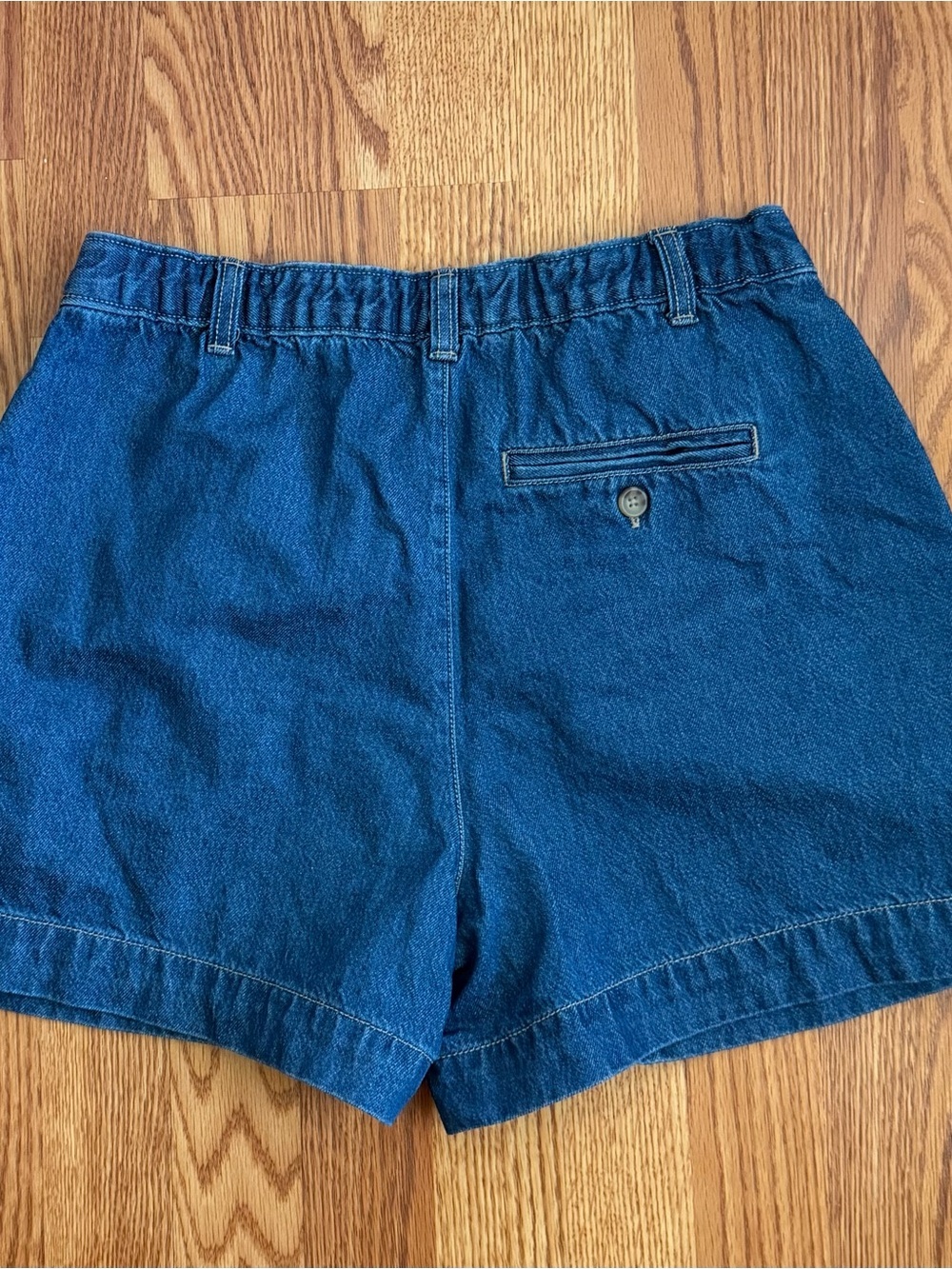 Old Navy High-Waisted OGC Chino Denim Shorts - Picture 4 of 7